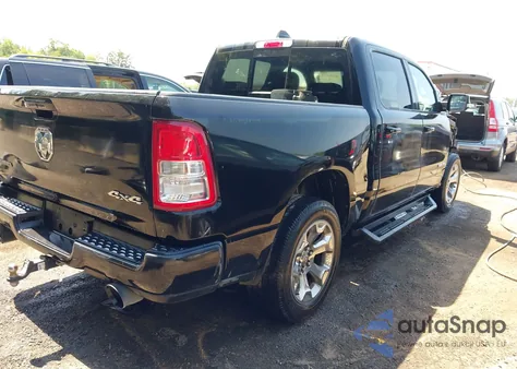 2019 Ram 1500 Big Horn/Lone Star из США, поврежденный, VIN 1C6SRFFT2KN654868